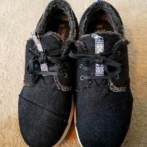 Tom Sneakers Women's size 11